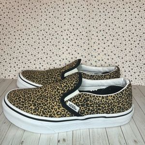 Vans Classic Slip-On color Leopard/Black size 3